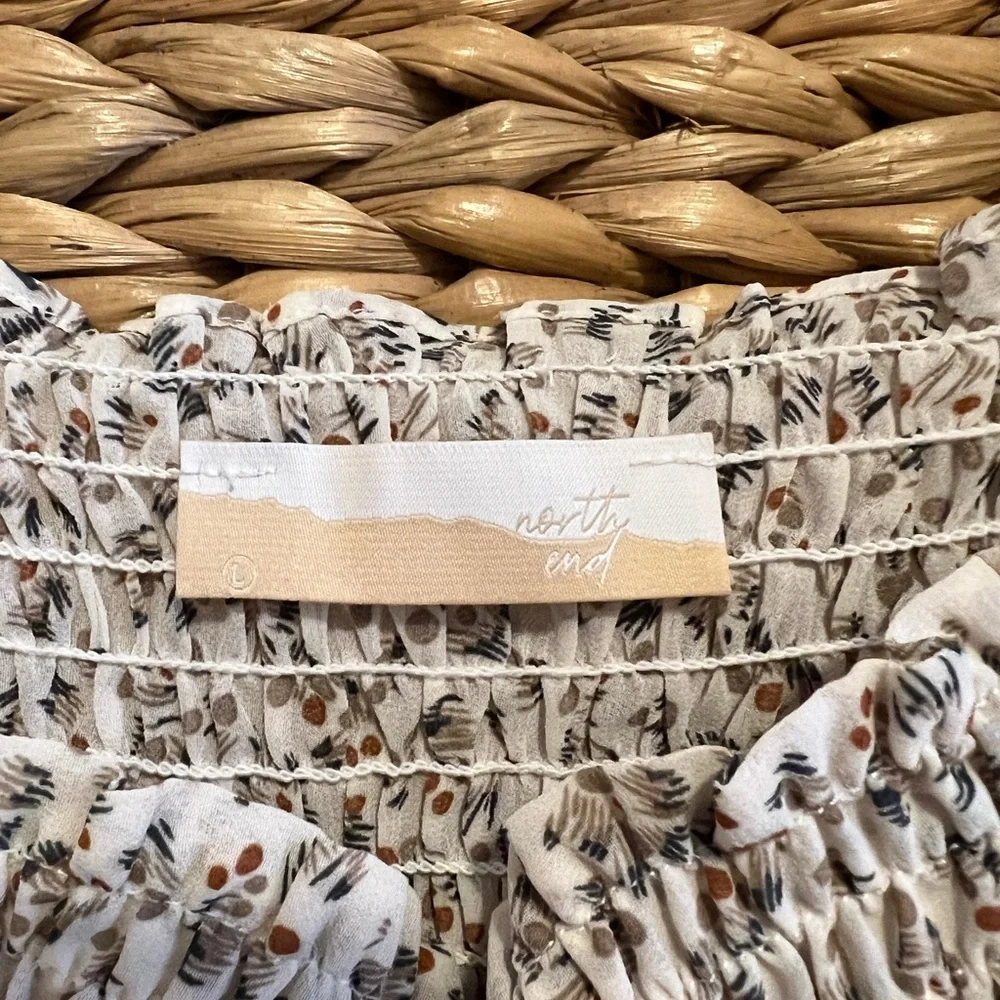 Top - Picture 3 of 3